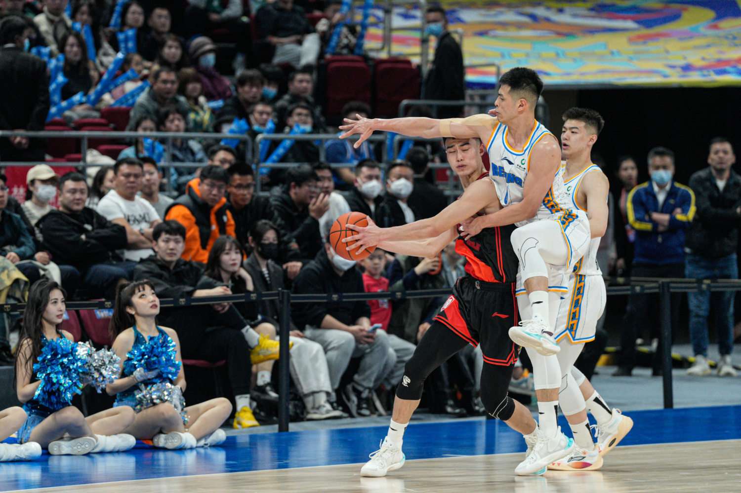 关于球队实力差距，团队奋力拼搏不断突破自我的信息